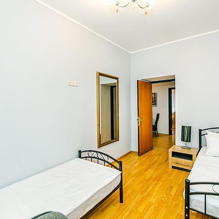Azneft Royal Suite Apartment Sea View Baku Bagian luar foto