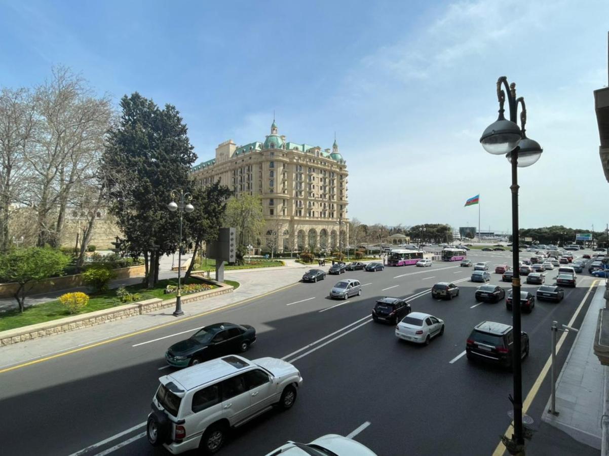 Azneft Royal Suite Apartment Sea View Baku Bagian luar foto