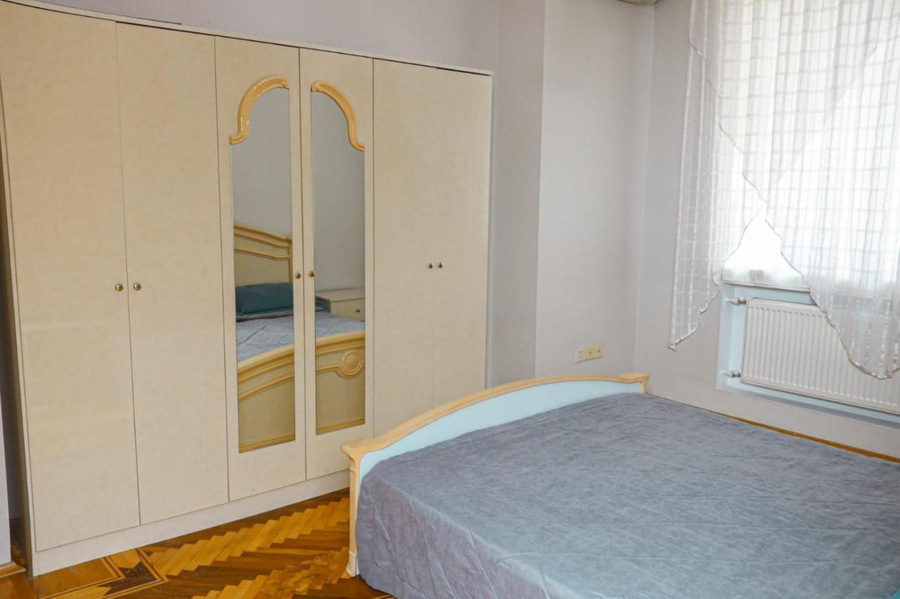 Azneft Royal Suite Apartment Sea View Baku Bagian luar foto