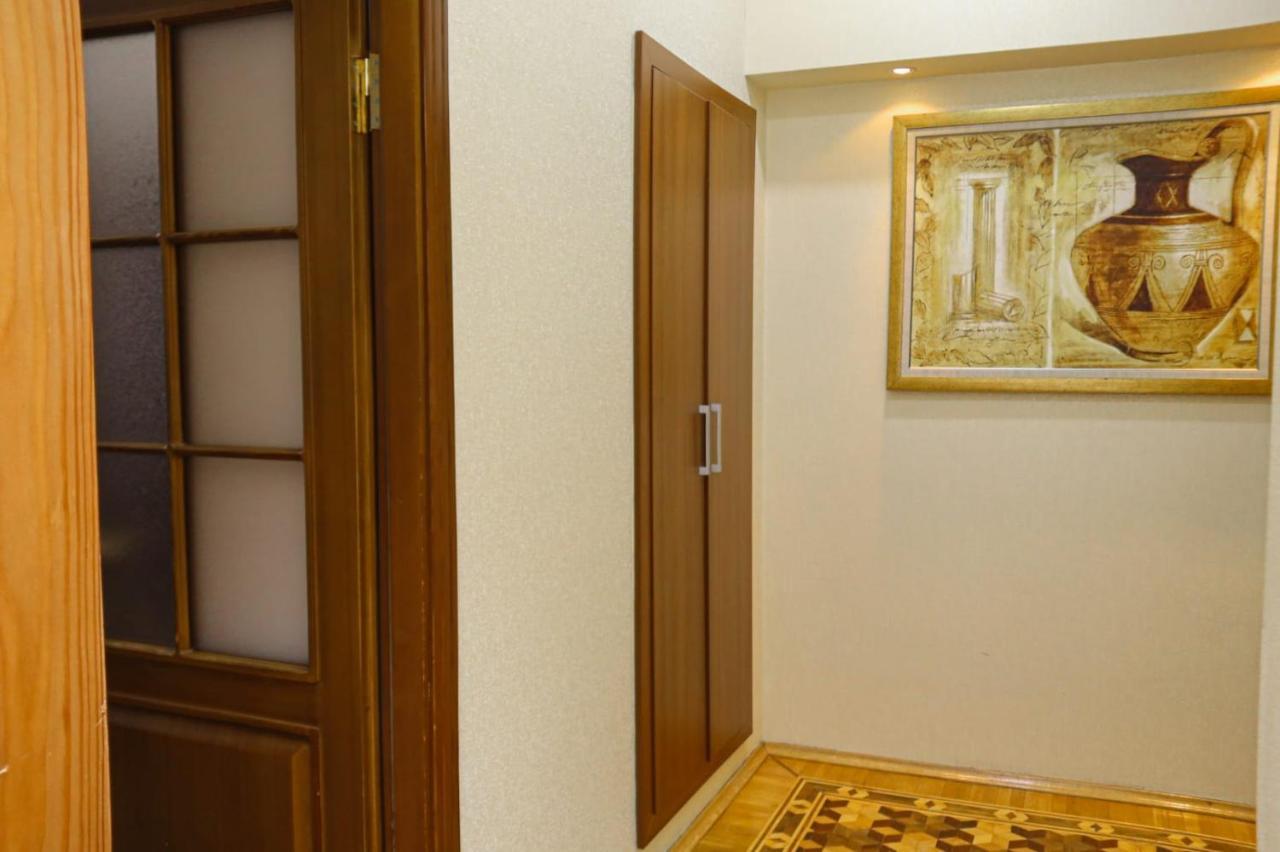 Azneft Royal Suite Apartment Sea View Baku Bagian luar foto