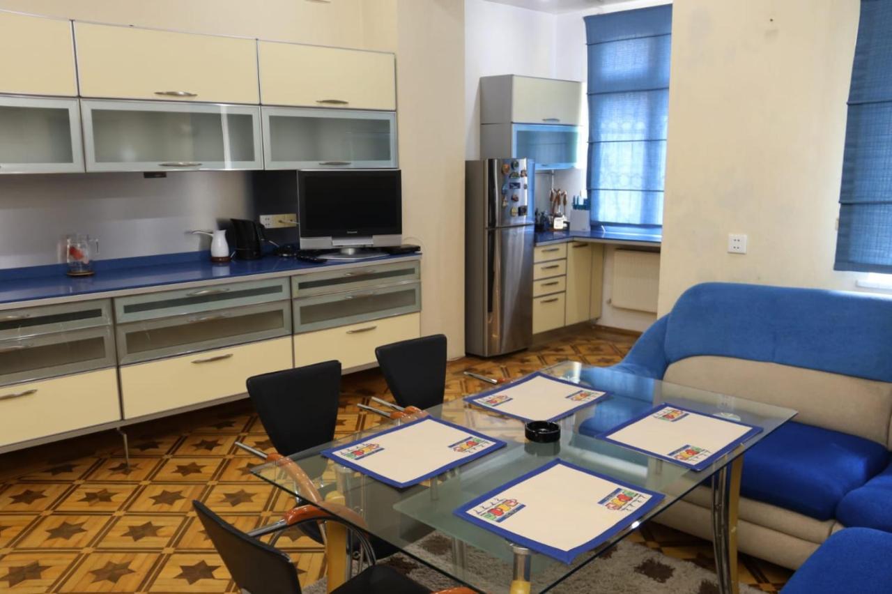 Azneft Royal Suite Apartment Sea View Baku Bagian luar foto
