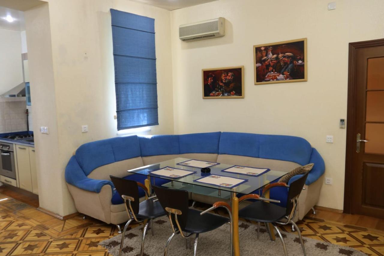 Azneft Royal Suite Apartment Sea View Baku Bagian luar foto