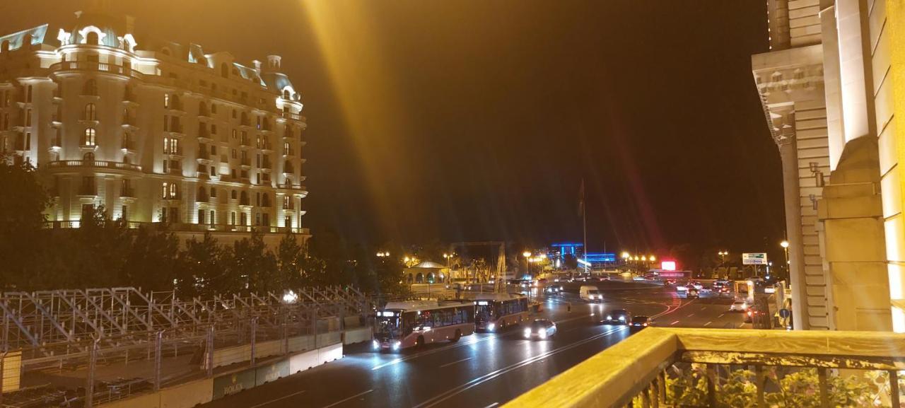 Azneft Royal Suite Apartment Sea View Baku Bagian luar foto