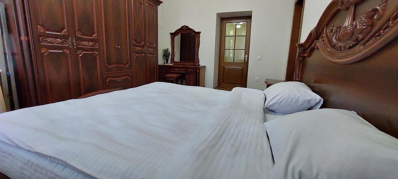 Azneft Royal Suite Apartment Sea View Baku Bagian luar foto