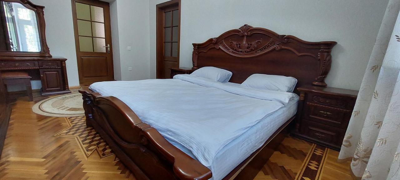Azneft Royal Suite Apartment Sea View Baku Bagian luar foto