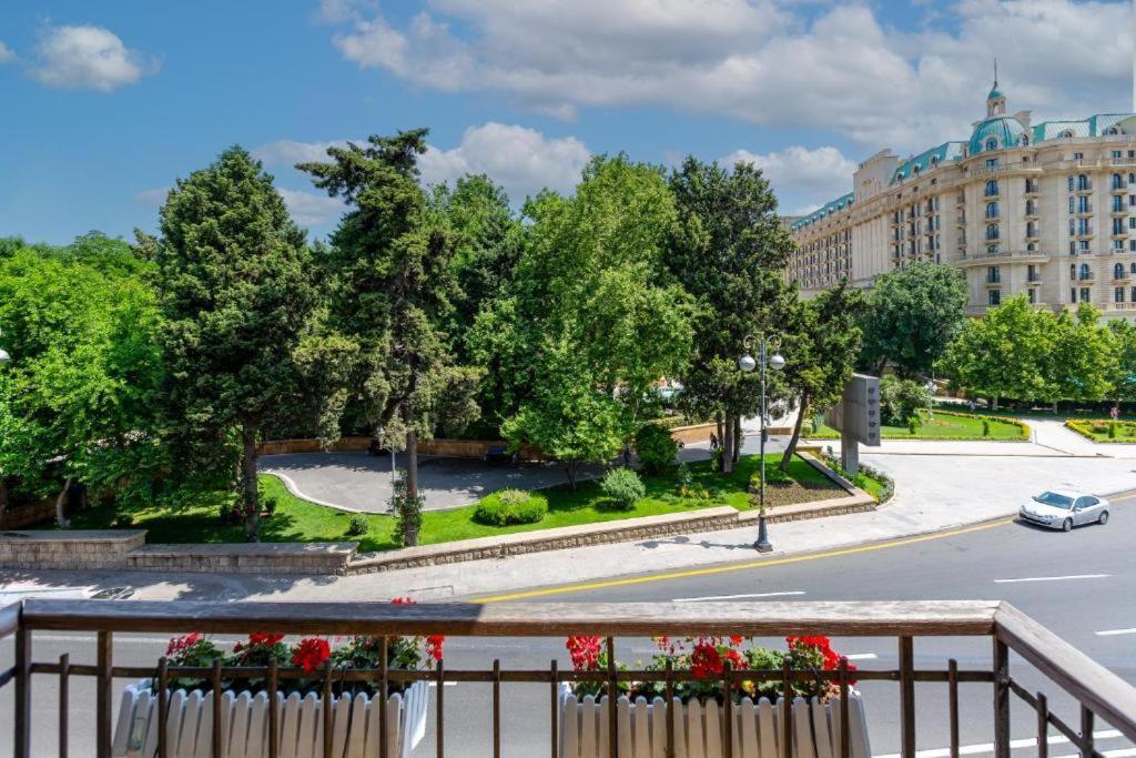 Azneft Royal Suite Apartment Sea View Baku Bagian luar foto