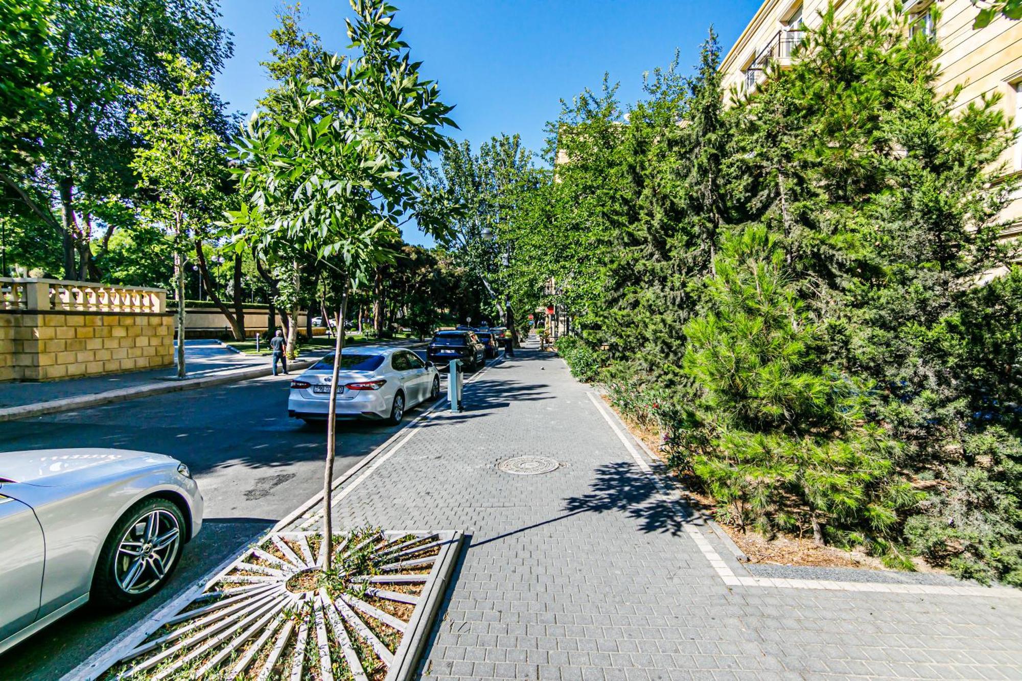 Azneft Royal Suite Apartment Sea View Baku Bagian luar foto