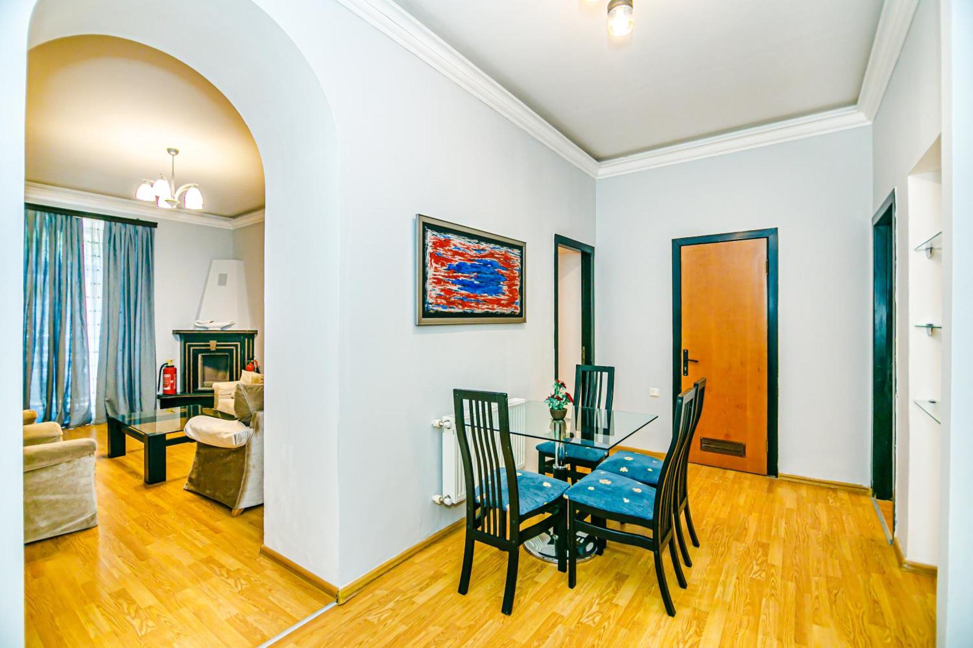 Azneft Royal Suite Apartment Sea View Baku Bagian luar foto